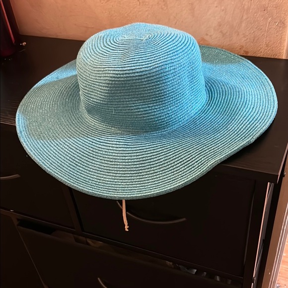 Chappelli Accessories - Chic Blue Wide-Brimmed Sun Hat for Outdoor Adventures